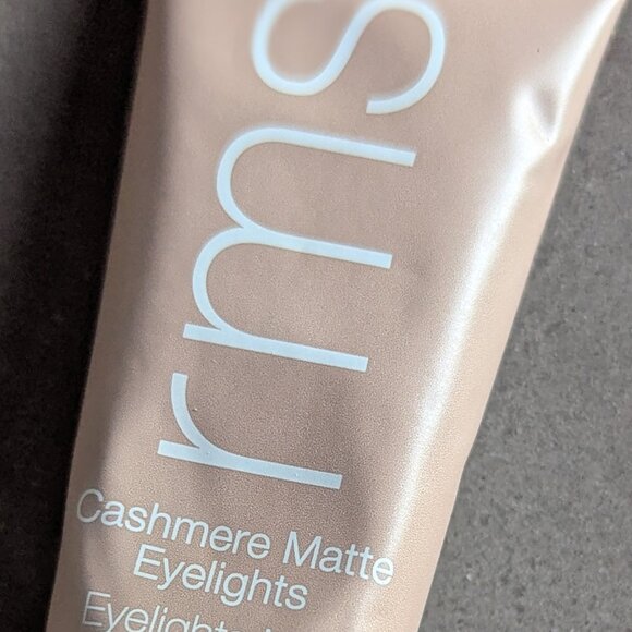 RMS Beauty Cashmere Matte Eyelight Eyeshadow | TUNDRA TAUPE: A light desert sand - Picture 8 of 14